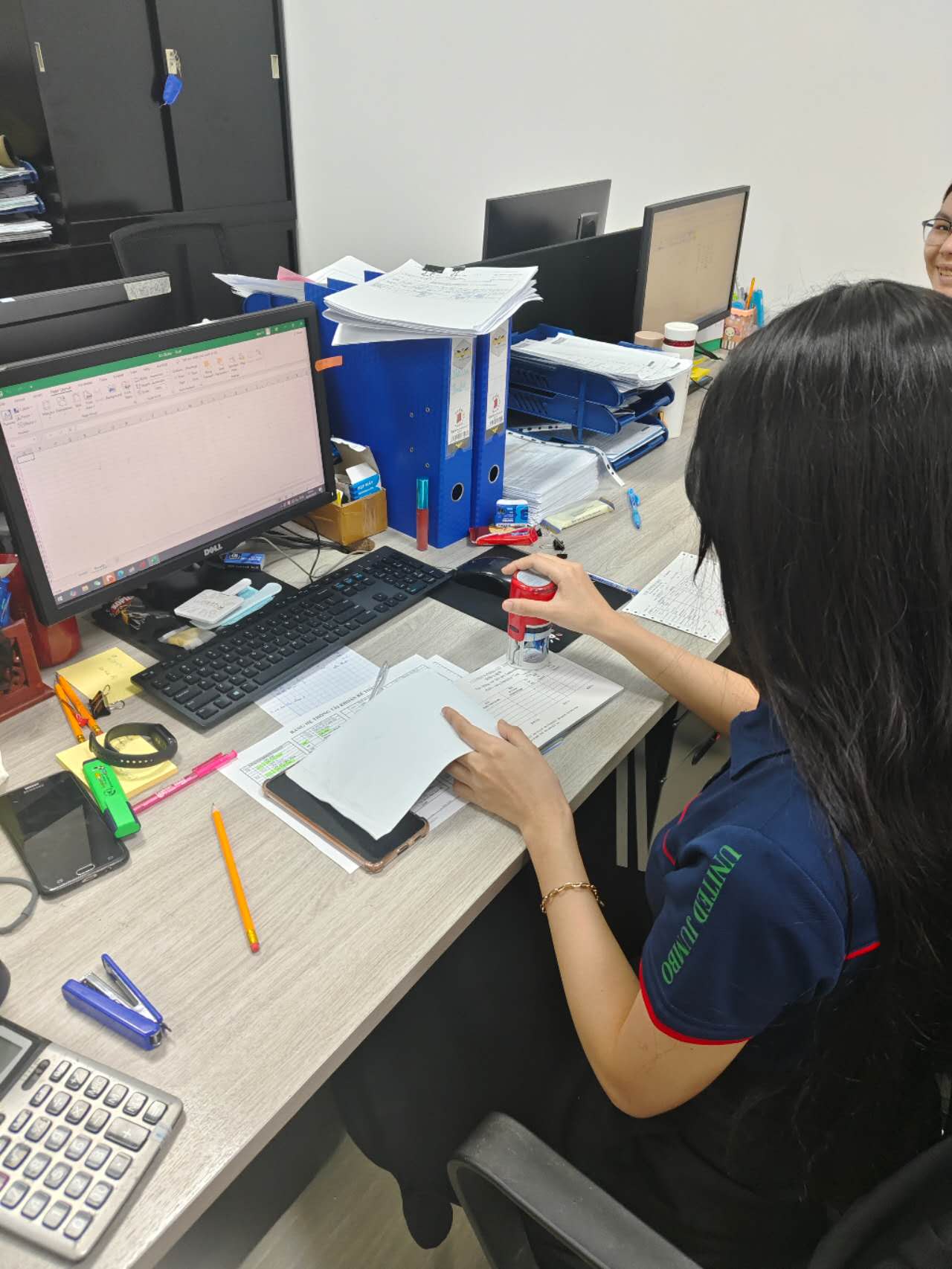 管理部盖放行章行