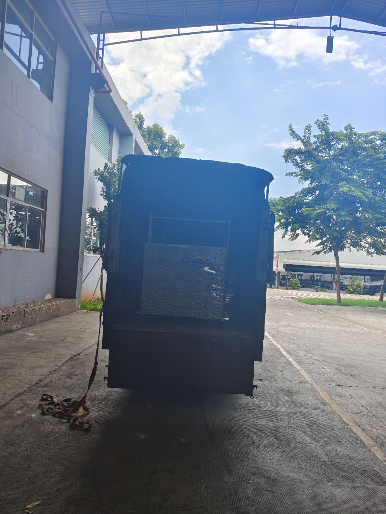 供應商送貨到廠