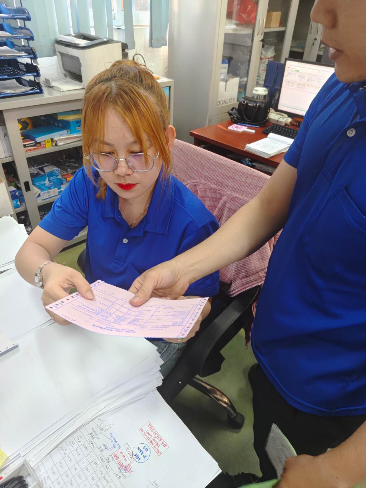 單據副本交收貨員